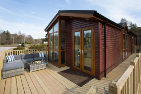 Bluebell Lodge - Sleeps 4 Hot Tub Loch & Woodland